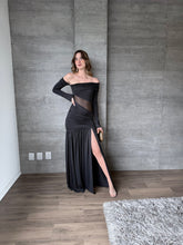 Cargar imagen en el visor de la galería, Aisha - Vestido largo con mangas color negro