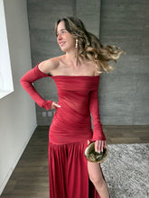 Cargar imagen en el visor de la galería, Aisha - Vestido largo con mangas vino