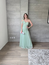 Cargar imagen en el visor de la galería, Naxos - Vestido largo color verde menta