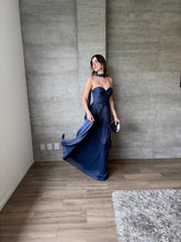 Cargar imagen en el visor de la galería, Carol - Vestido largo marino
