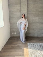 Cargar imagen en el visor de la galería, Sodi - Vestido largo strapless satinado celeste