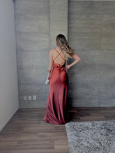 Cargar imagen en el visor de la galería, Maja - Vestido largo color cobre
