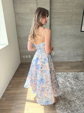 Cargar imagen en el visor de la galería, Ayla - Vestido midi con estampado floral azul