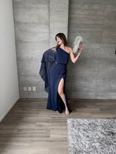 Cargar imagen en el visor de la galería, Máncora - Vestido largo con abertura en pierna marino