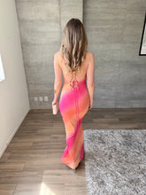 Cargar imagen en el visor de la galería, Ziana - Vestido largo mesh naranja con rosa