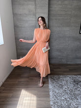 Cargar imagen en el visor de la galería, Milos - Vestido midi naranja