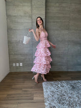 Cargar imagen en el visor de la galería, Peonia - Vestido crochet midi rosa