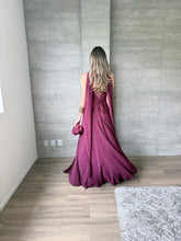 Cargar imagen en el visor de la galería, Gabrielle - Vestido largo vino