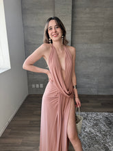 Cargar imagen en el visor de la galería, Musa - Vestido largo rosa polvo