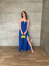Cargar imagen en el visor de la galería, Monique - Jumpsuit strapless azul rey