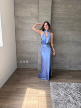 Cargar imagen en el visor de la galería, Milah - Vestido largo satinado azul claro