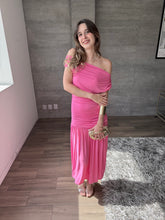 Cargar imagen en el visor de la galería, Salissa - Vestido vestido midi rosa