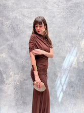 Cargar imagen en el visor de la galería, Sotillo - Vestido largo de mesh con manga color chocolate