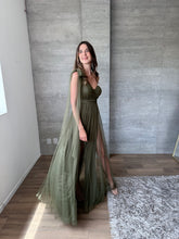 Cargar imagen en el visor de la galería, Jimena - Vestido de tul olivo