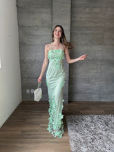 Cargar imagen en el visor de la galería, Rosetta - Vestido largo verde