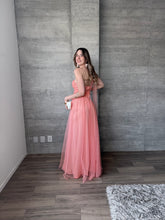 Cargar imagen en el visor de la galería, Jimena - Vestido largo de tul coral