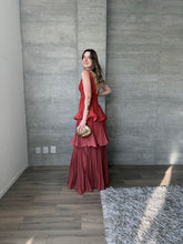 Cargar imagen en el visor de la galería, Juliette - Vestido largo plisado color óxido