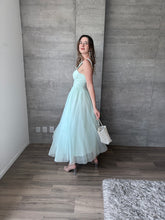 Cargar imagen en el visor de la galería, Spello - Vestido midi menta