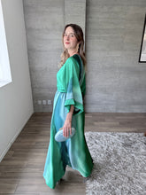 Cargar imagen en el visor de la galería, Jericó - Kaftan satinado verde