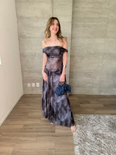 Cargar imagen en el visor de la galería, Seraphine - Vestido largo de mesh azul marino