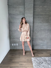 Cargar imagen en el visor de la galería, Liora - Vestido corto champagne