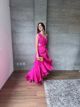 Cargar imagen en el visor de la galería, Galatea - Vestido satinado asmiétrico rosa