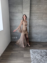 Cargar imagen en el visor de la galería, Elyse - Vestido midi flecos nude
