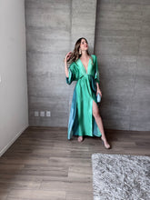 Cargar imagen en el visor de la galería, Jericó - Kaftan satinado verde