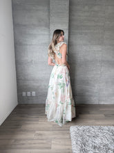 Cargar imagen en el visor de la galería, Belle - Vestido largo floral blanco
