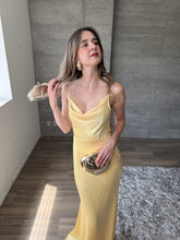 Cargar imagen en el visor de la galería, Aranza - Vestido largo amarillo