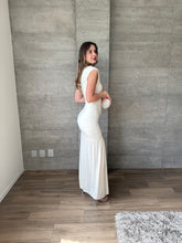 Cargar imagen en el visor de la galería, Kaela - Vestido largo blanco