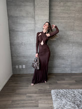 Cargar imagen en el visor de la galería, Simone - Vestido largo con manga chocolate