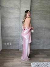 Cargar imagen en el visor de la galería, Perlaire - Vestido largo satinado rosa palo