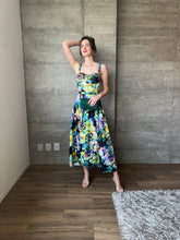Cargar imagen en el visor de la galería, Martina - Vestido midi floral de tirantes