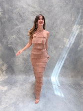 Cargar imagen en el visor de la galería, Eleonora - Vestido largo halter color champagne