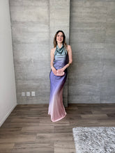 Cargar imagen en el visor de la galería, Farah - Vestido largo halter satinado morado
