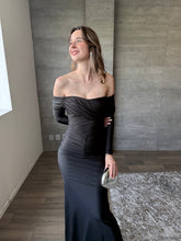 Cargar imagen en el visor de la galería, Colette - Vestido largo con mangas negro