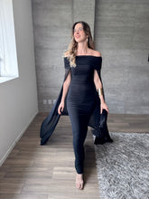Cargar imagen en el visor de la galería, Venus - Vestido largo strapless con capa negro