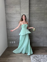 Cargar imagen en el visor de la galería, Palmares - Vestido largo plisado verde menta