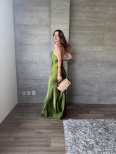Cargar imagen en el visor de la galería, Maja - Vestido largo olivo