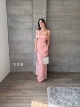 Cargar imagen en el visor de la galería, Rossana - Vestido largo strapless rosa
