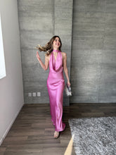 Cargar imagen en el visor de la galería, Piera - Vestido largo satinado orquidea
