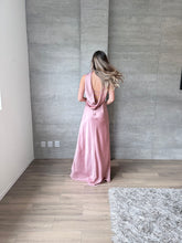 Cargar imagen en el visor de la galería, Zita - Vestido largo satinado rosa