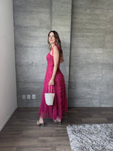 Cargar imagen en el visor de la galería, Lena - Vestido de tul midi color frambuesa