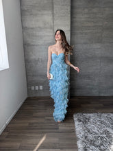 Cargar imagen en el visor de la galería, Coraline - Vestido largo de tul floral azul turquesa