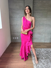 Cargar imagen en el visor de la galería, Galatea - Vestido satinado asmiétrico rosa