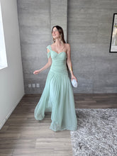 Cargar imagen en el visor de la galería, Naxos - Vestido largo color verde menta