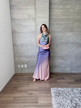 Cargar imagen en el visor de la galería, Farah - Vestido largo halter satinado morado