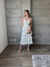 Cargar imagen en el visor de la galería, Peonia - Vestido midi crochet blanco