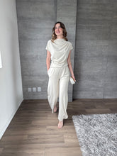 Cargar imagen en el visor de la galería, Nerina - Set de dos piezas beige